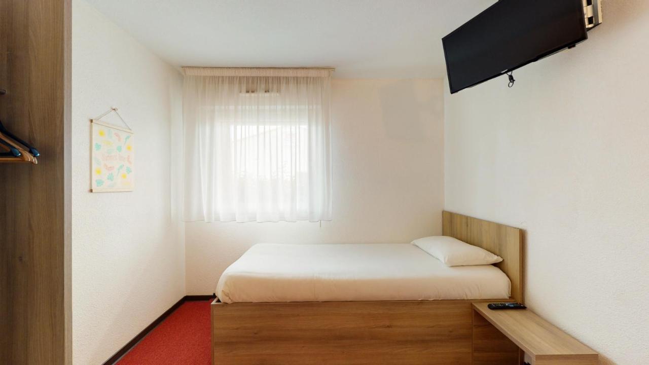 Everhotel De Tarbes-Ibos Екстериор снимка